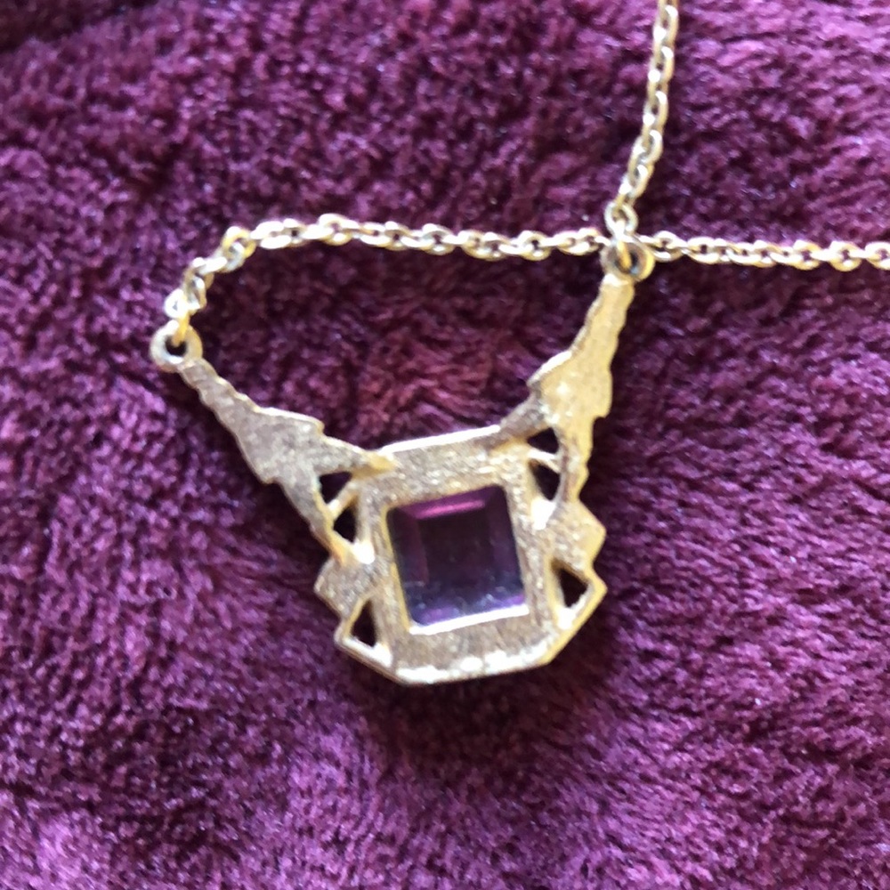 Vintage Rare Find Signed 1928 Purple Gold Tone Necklace - Picture 3 of 5